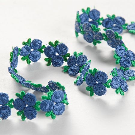 Krajka lemovací oboustranná květy modré