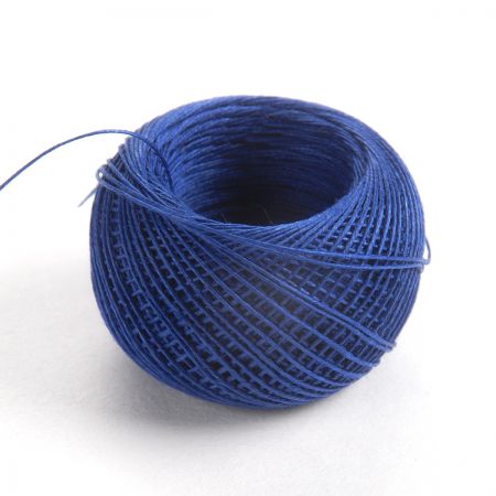 Niť lněná kovářská v plastovém pouzdře modrá