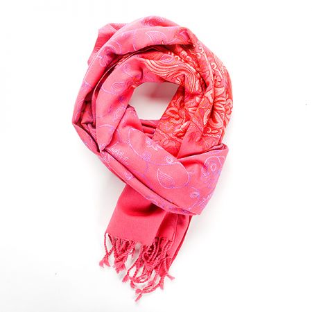 Šála pléd růžová s květinovou modrou výšivkou