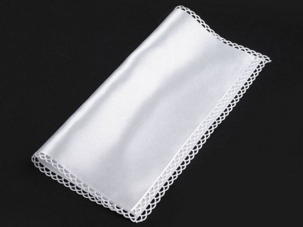 Kapesník ozdobný saténový zdobný lem