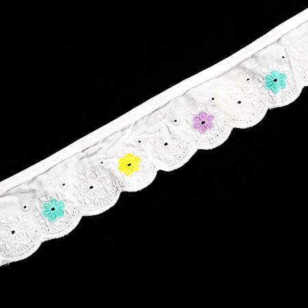 Krajka lemovací madeira bílá barevné květy lem