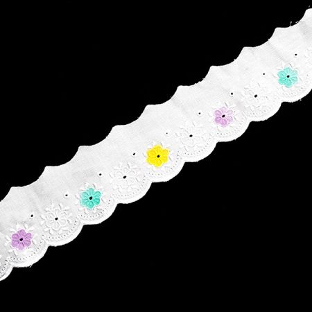 Krajka lemovací madeira bílá barevné květy