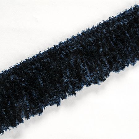 Třásně sametové modré barvy