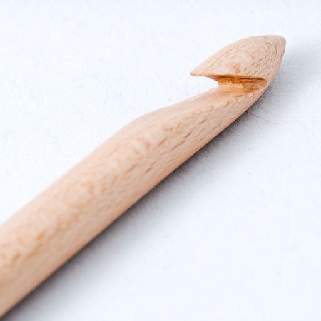 Dřevěný háček, vel. 7