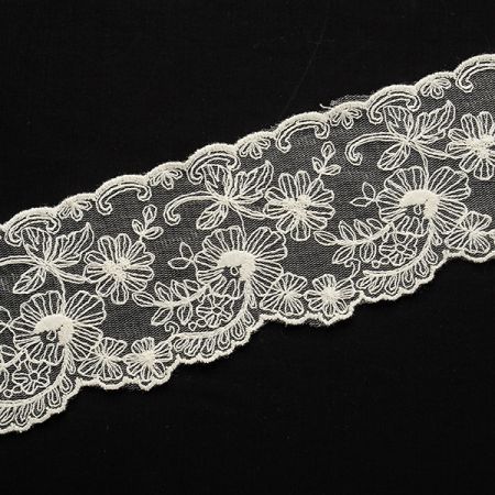 Krajka lem vzdušná smetanová 8 cm