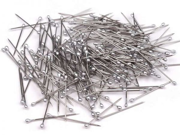 Špendlíky cca 380ks 30gr.  0,67 x 26mm