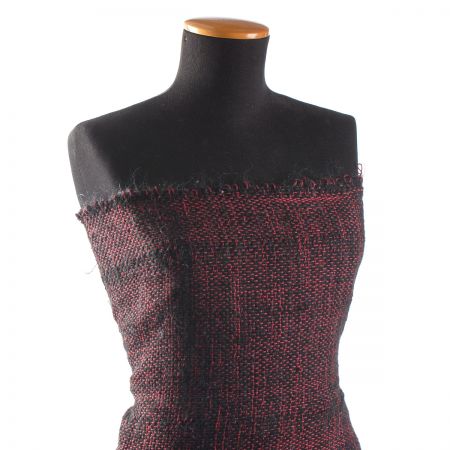 Ručně tkaná látka červenočerný melír