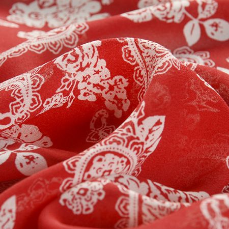 Žoržet paisley květinový vzor červený