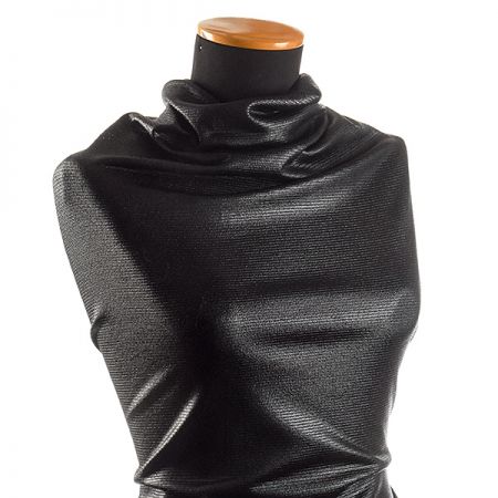 Pletenina s plastickým povrchem černá lesklá