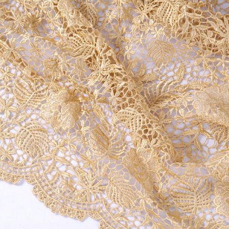 Efektní hrubá krajka květinový vzor zlatá