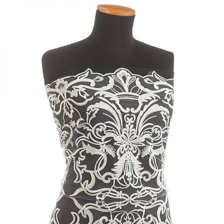 Krajka luxusní výšivka na tylu slonová kost