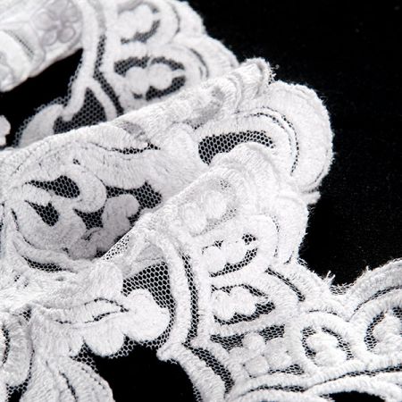 Krajka lem květy slonová kost