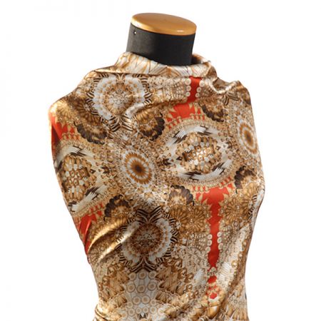 Hedvábný atlas kaleidoskop červený