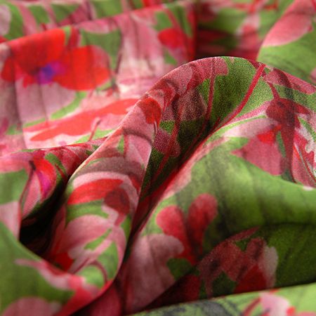 Hedvábný atlas květinový motiv/krajka olivová