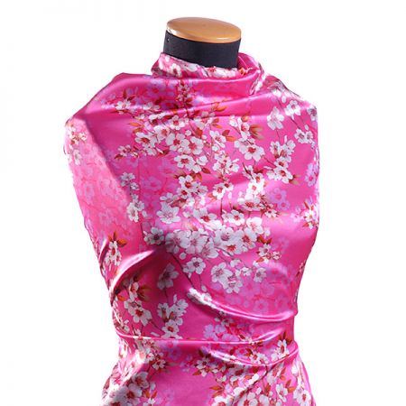 Atlas variace kimono květy růžová