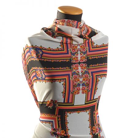 Žoržet šátkový motiv bílý malý