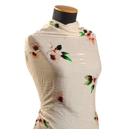 Hedvábný samet smetanová