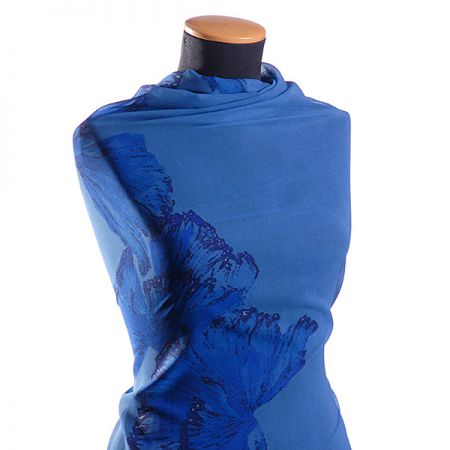 Žoržet motiv velkých květů modrá