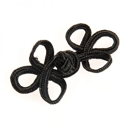 Japonské zapínání "knoflík" černé trojlístek