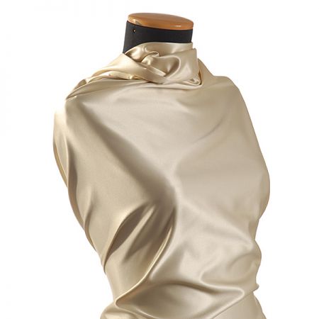 Satén pevnější nepružný duchesse barva vanilky