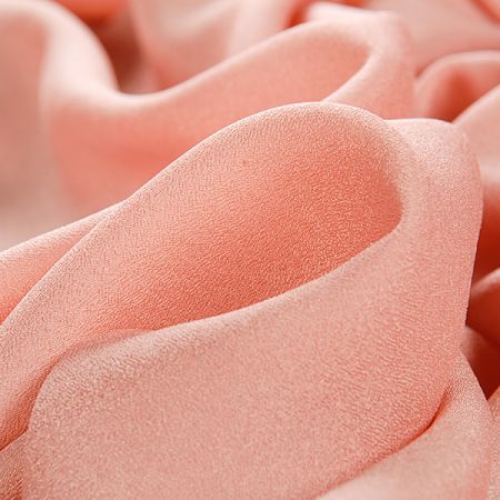 Krepdešín imitace hedvábí pudrová růžová