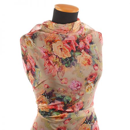 Jemný šifon romantický motiv růží růžovo/oranžový