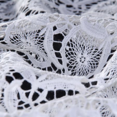 Bavlněná krajka hrubší vzor slonová kost