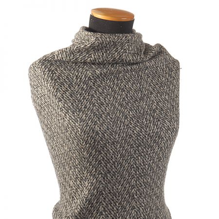 Kostýmová látka imitace ručně tkané metráže šedočerná