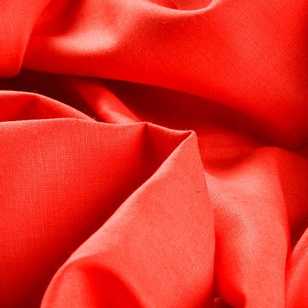 Len střední síly jahodově červený