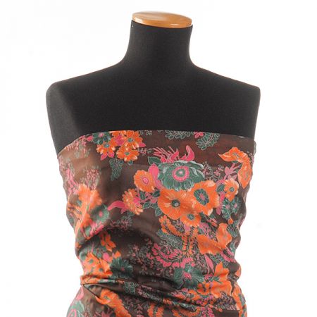 Organza tisk květin hnědá