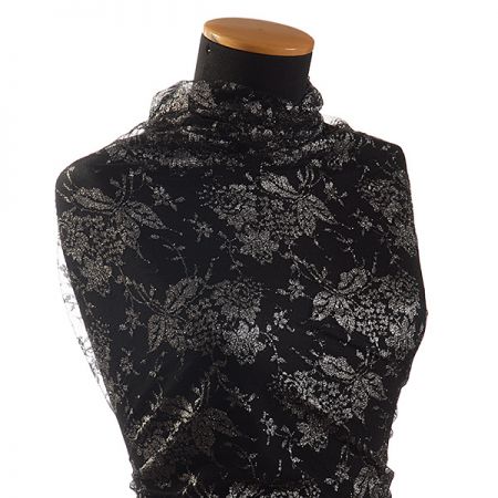 Efektní pružná krajka černostříbrná květinový motiv