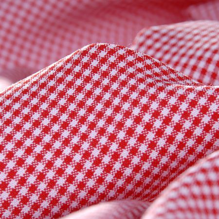 Bavlněná látka oboustranná kostka červená/bílá