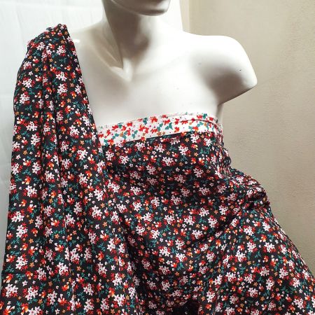 Viskozová šatová látka tisk malé květy černá