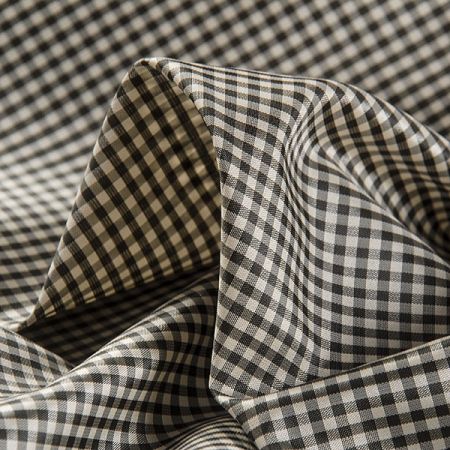 Podšívka jemná žakár polyester kostky černá/bílá