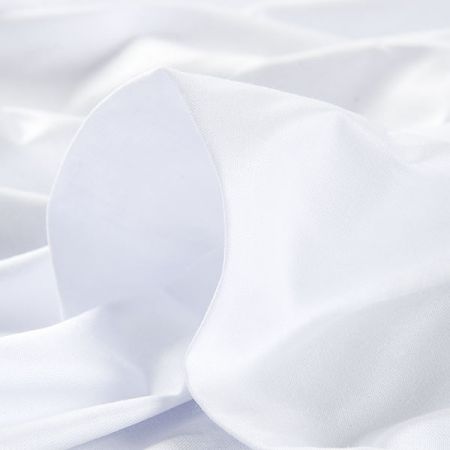 Bavlněná látka křídově bílá