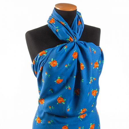 Viskózová látka vzor květy modrá