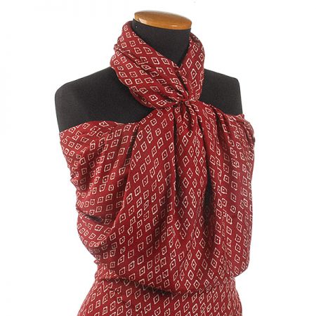 Viskózová látka geometrický motiv vínová/bílá