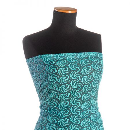 Organza vyšívaná květinový ornament tyrkysová