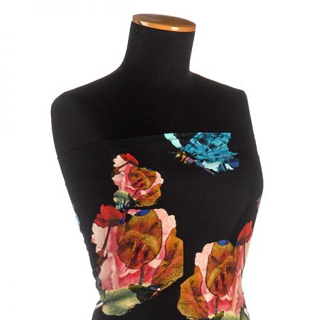 Hedvábný satén květy růží