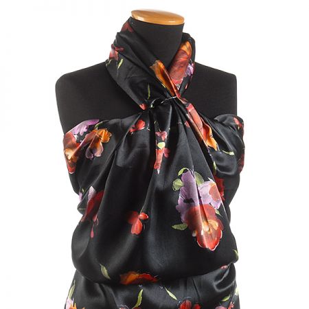 Satén květinový motiv 