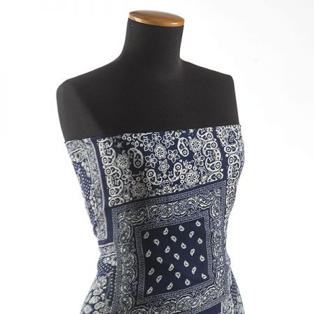 Viskozová šatovka kreš patchwork modrá/slonová kost