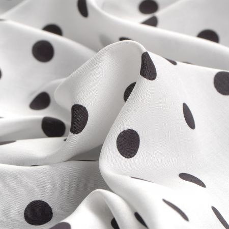 Viskozová šatová látka puntík černá/bílá