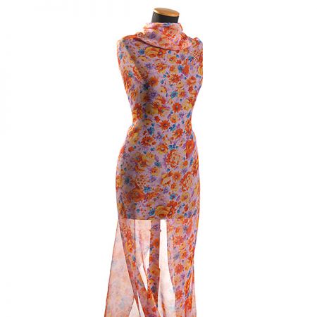 Jemný šifon květinový motiv pastel růžová