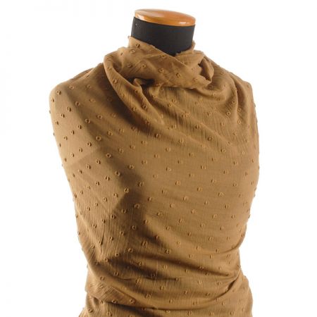 Bavlněný etamín žakár puntík