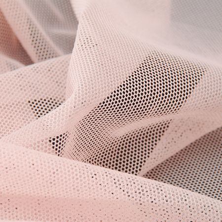 Tyl pružný pevnější růžové barvy