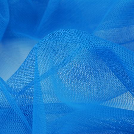 Tyl pružný jemný v modré barvě