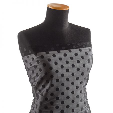 Pružný tyl puntík černý