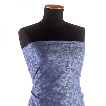 Viskozová žakárová látka květy modrobílá