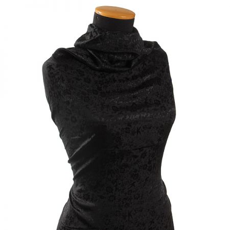 Žakárová látka jemná květinový motiv