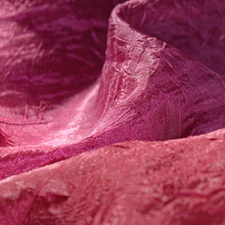 Batika letní směsová látka růžovo/vínová